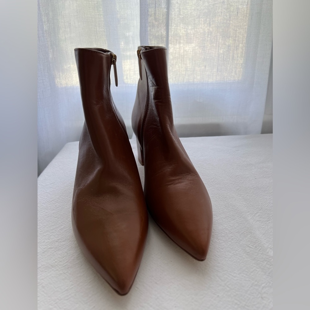 L'agence Jeanne I| Pointed Toe Bootie in Luggage Brown Size 39 New - Picture 3 of 11